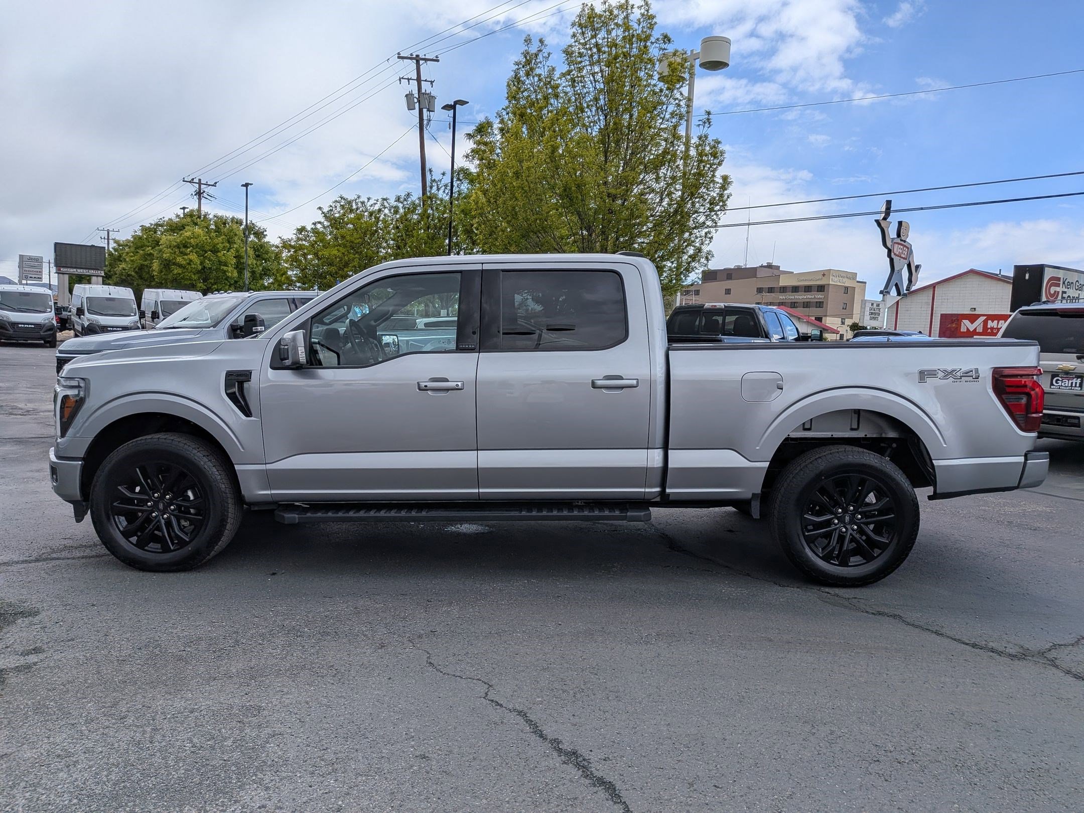 Certified 2025 Ford F150 Lariat w/ FX4 Off-Road Package AWD/4WD image 9