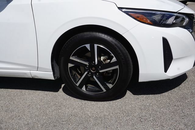 Used 2025 Nissan Sentra SV image 19