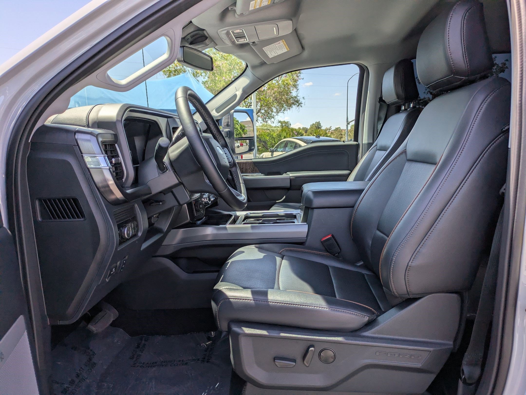 Certified 2025 Ford F250 Lariat AWD/4WD image 17