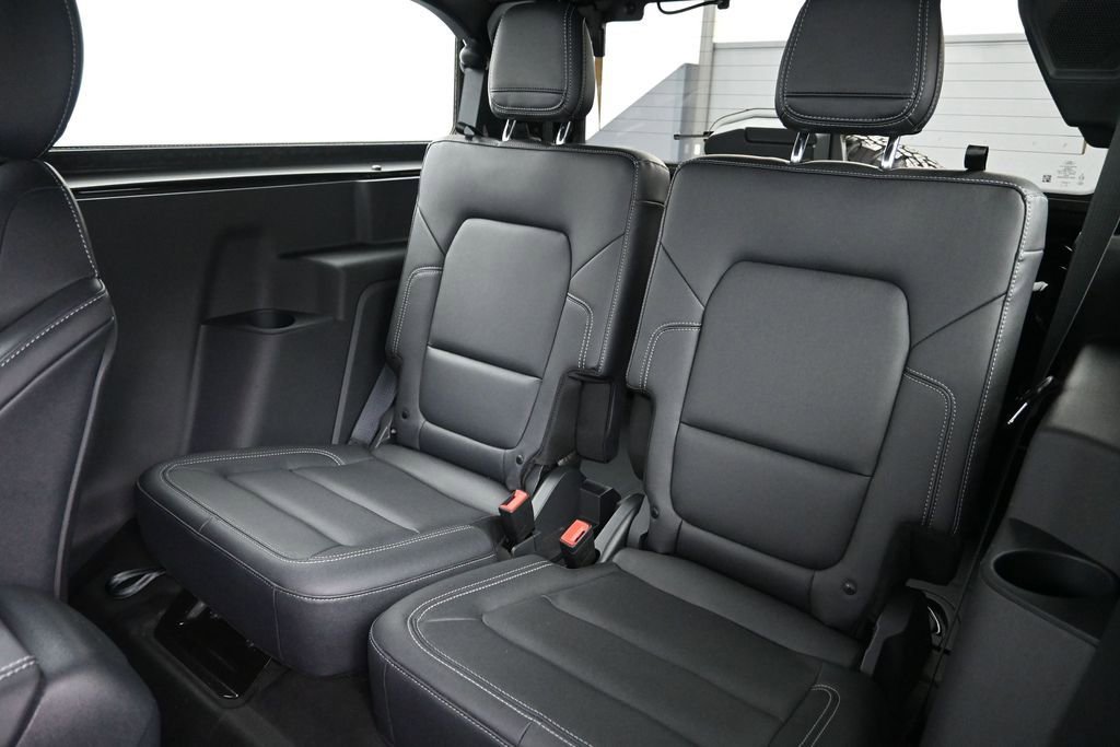 Certified 2025 Ford Bronco Badlands AWD/4WD image 14