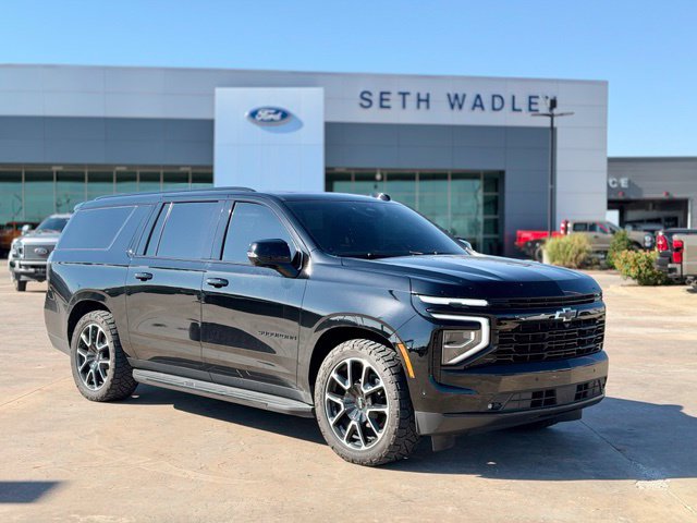 Used 2025 Chevrolet Suburban RST w/ RST Capability Package