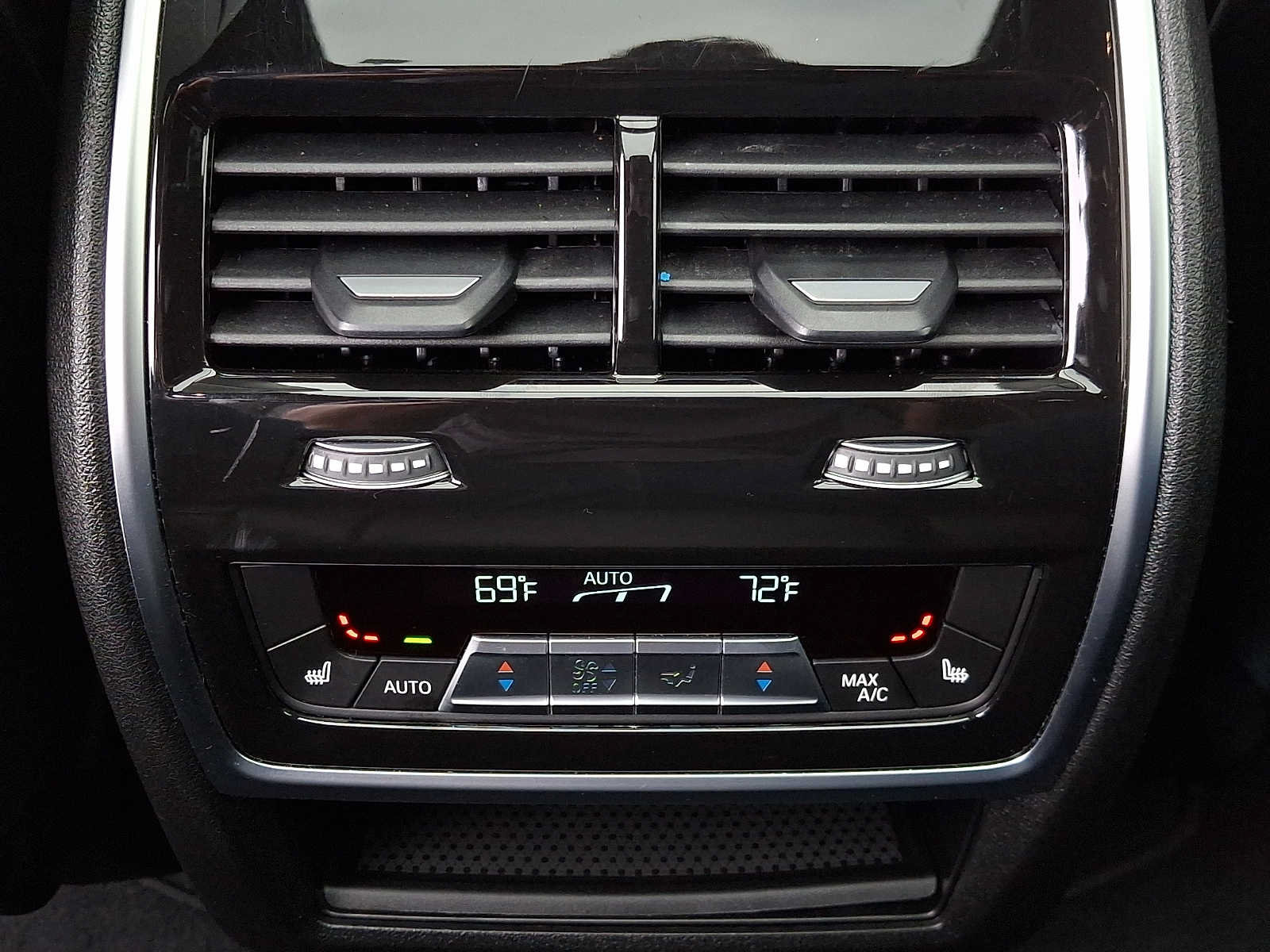 Used 2025 BMW X7 M60i AWD/4WD image 13