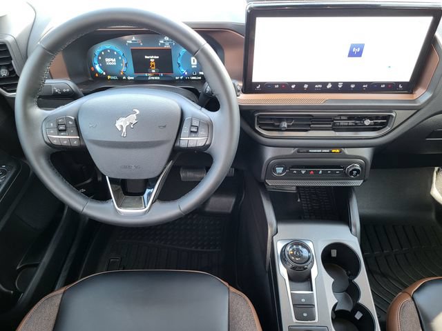 Certified 2025 Ford Bronco Sport Outer Banks w/ Outer Banks Tech Package+ AWD/4WD image 19