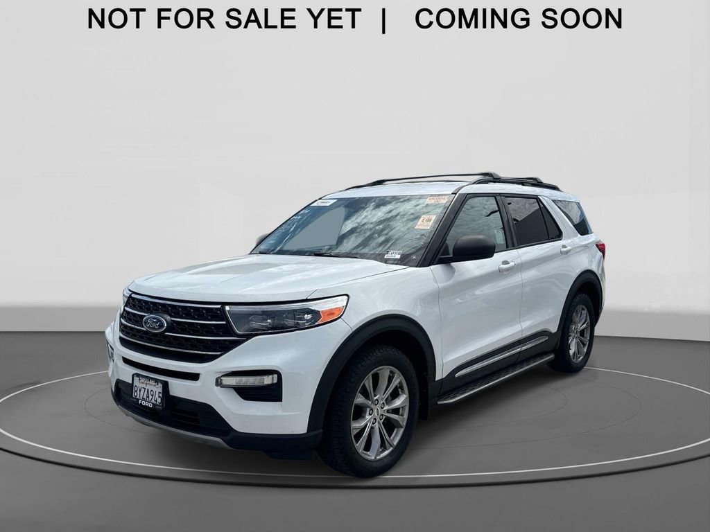 Certified 2021 Ford Explorer XLT w/ Equipment Group 202A AWD/4WD image 1