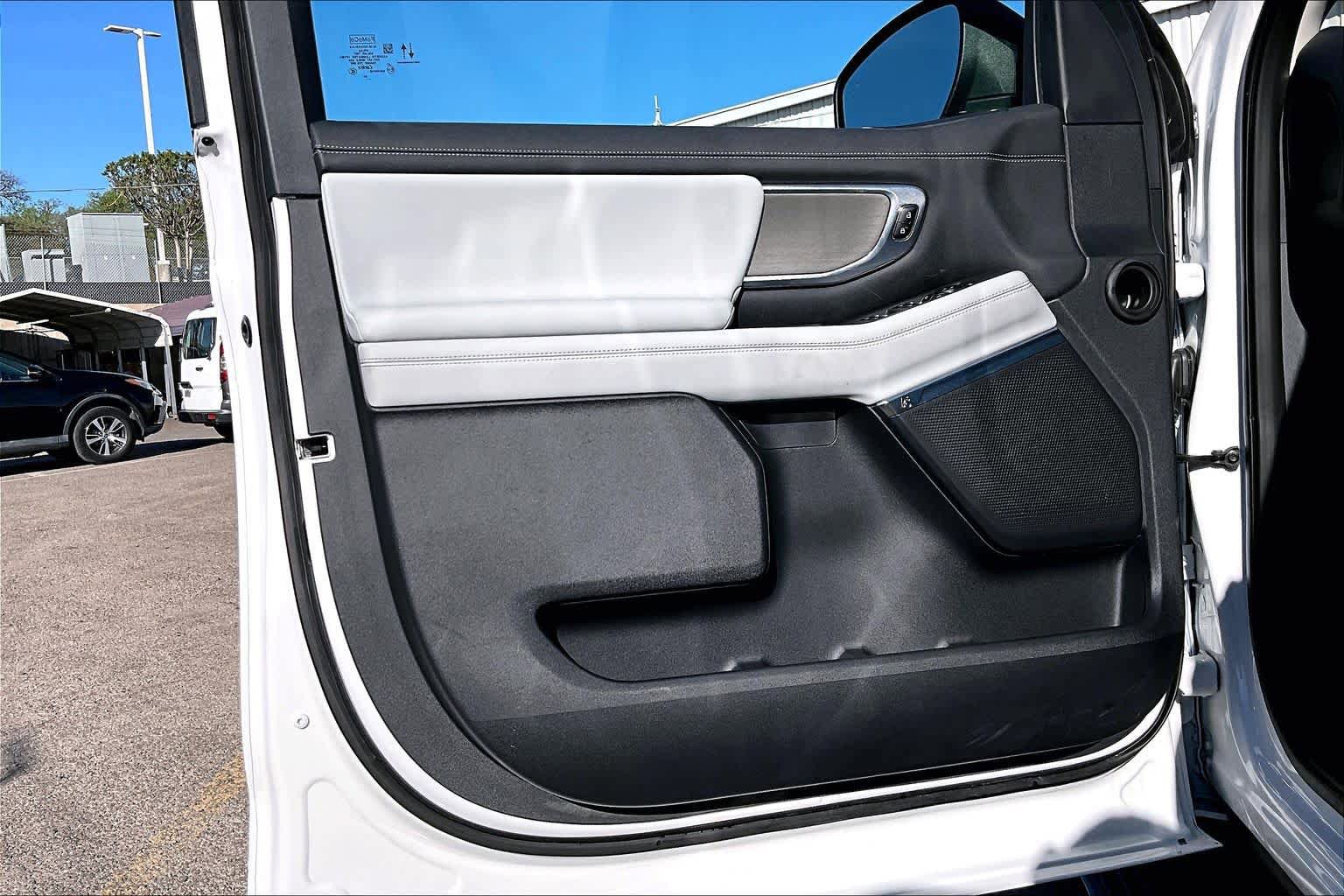 Certified 2025 Ford Expedition Platinum AWD/4WD image 22