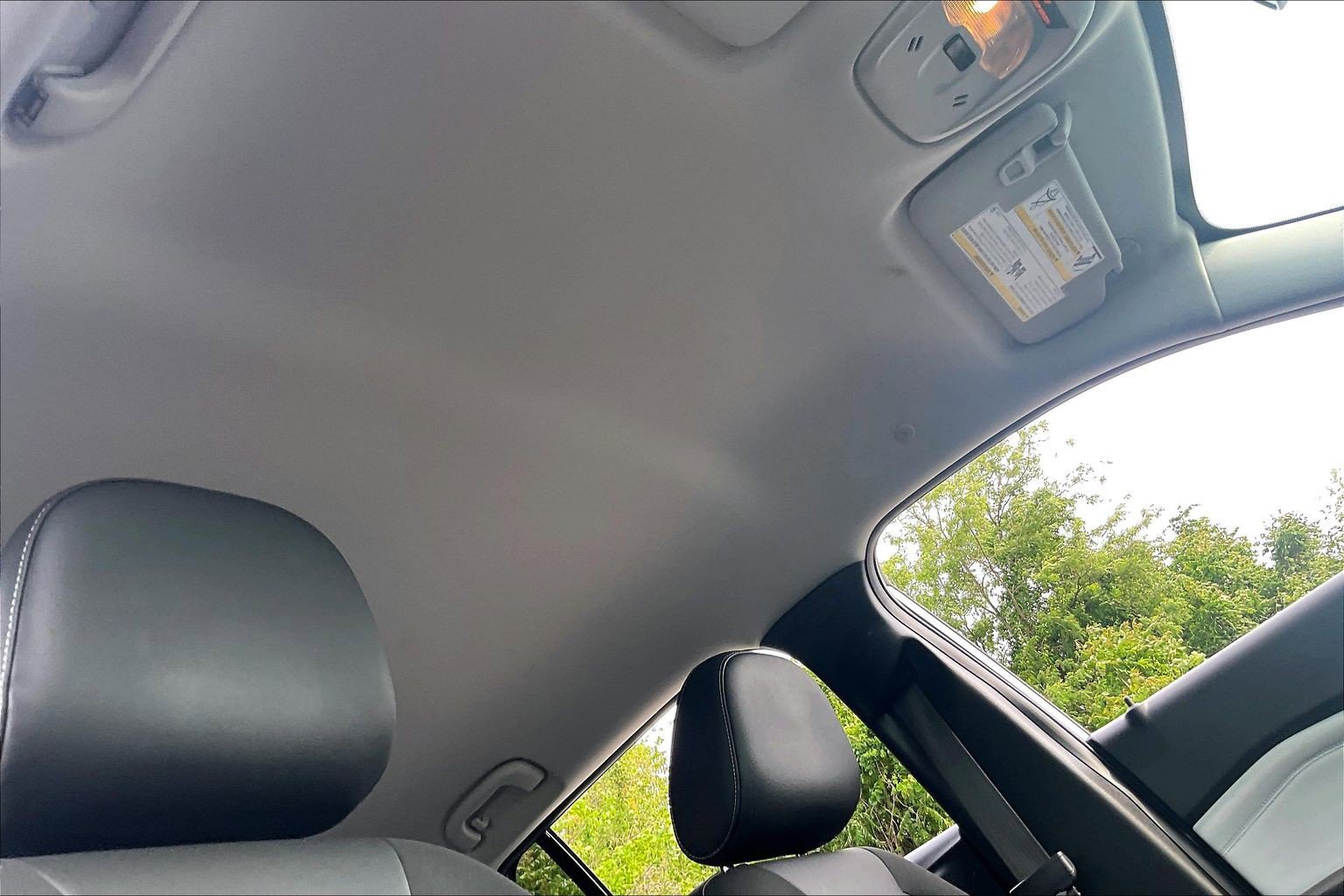 Used 2025 Chevrolet Trax LT FWD image 21