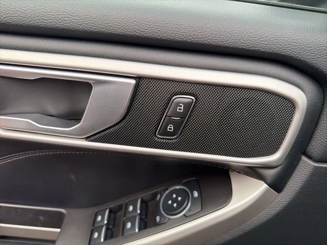 Certified 2023 Ford Explorer XLT w/ Equipment Group 202A image 27
