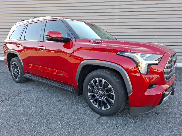 Used 2024 Toyota Sequoia Limited w/ Tow Technology Package RWD image 1