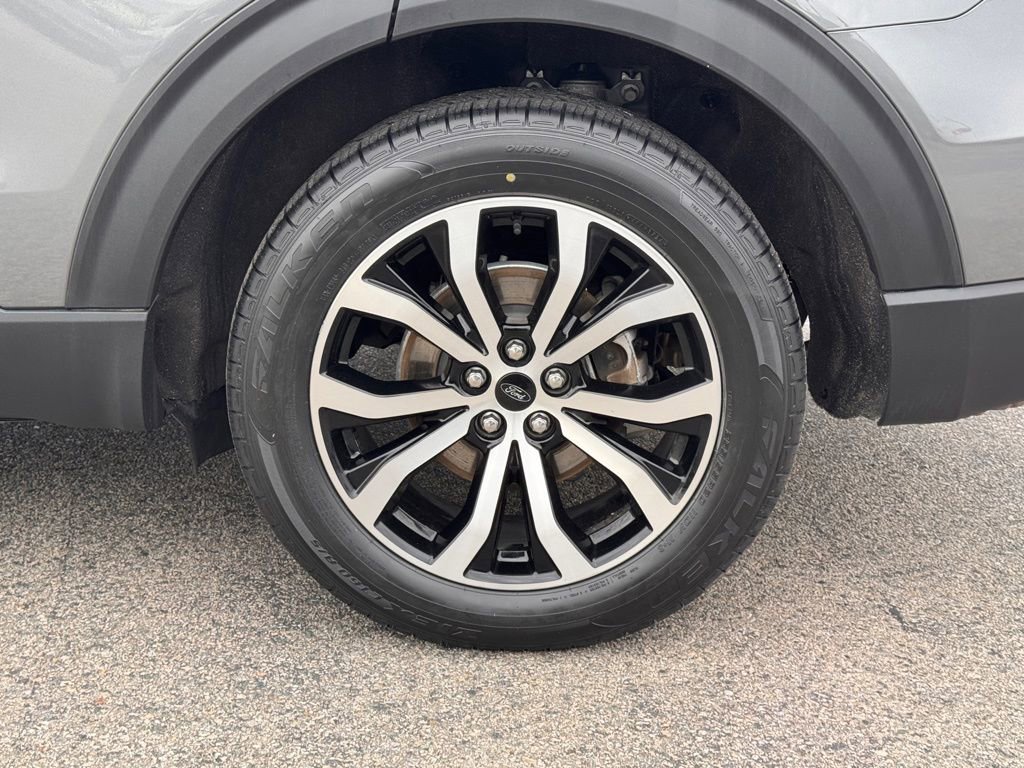 Certified 2023 Ford Explorer ST-Line w/ Class IV Trailer Tow Package image 14