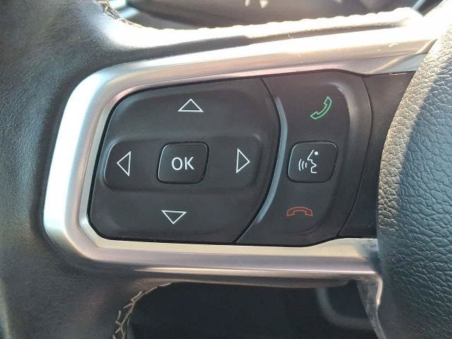 Used 2018 Jeep Wrangler Unlimited Sahara w/ Cold Weather Group AWD/4WD image 23