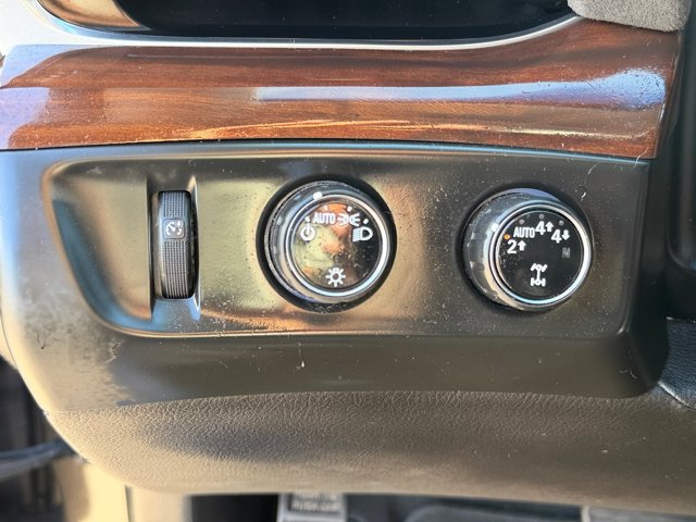 Used 2020 Cadillac Escalade ESV Luxury AWD/4WD image 38