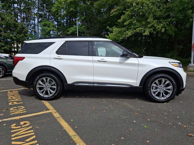 Certified 2023 Ford Explorer XLT w/ Equipment Group 202A AWD/4WD image 12