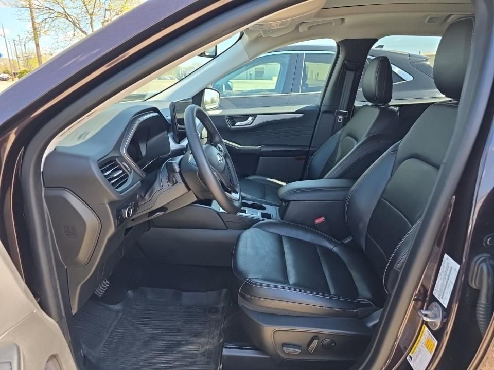 Certified 2023 Ford Escape Platinum AWD/4WD image 6