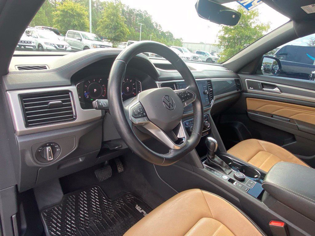 Used 2020 Volkswagen Atlas Cross Sport SEL Premium AWD/4WD image 9