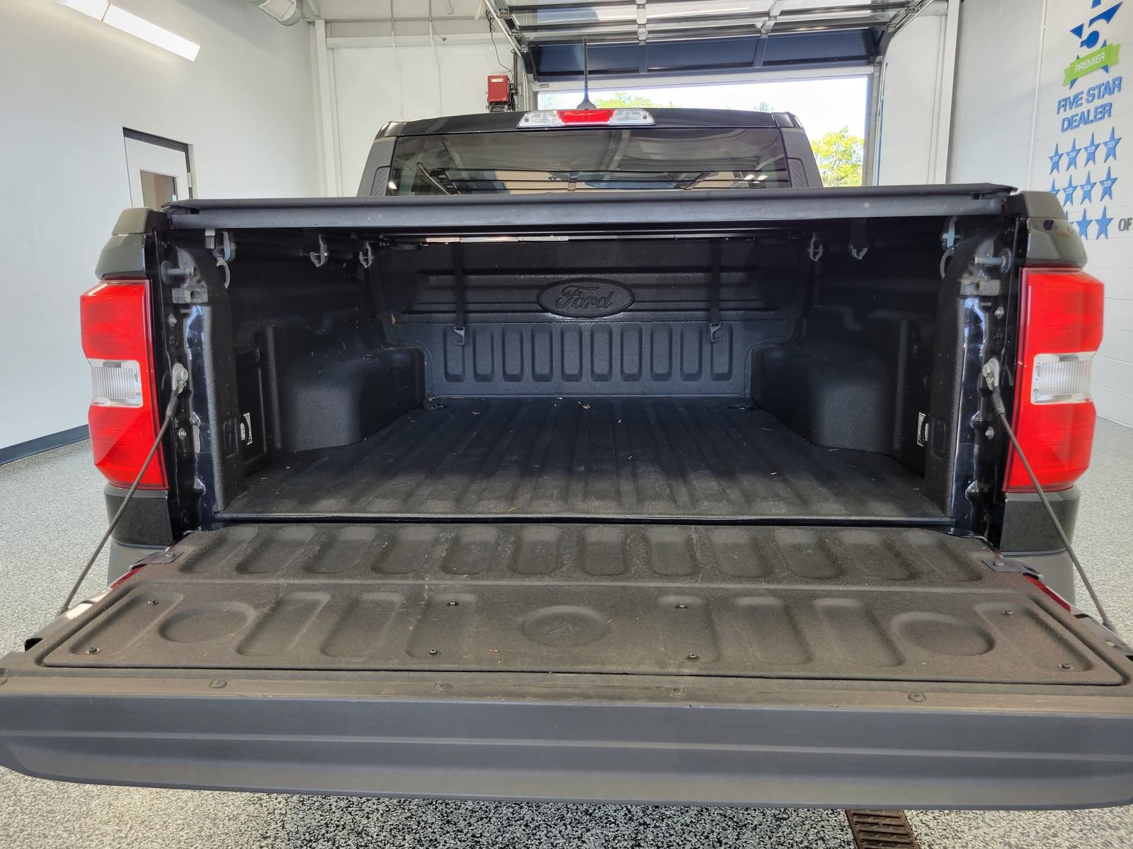 Certified 2022 Ford Maverick XLT FWD image 28