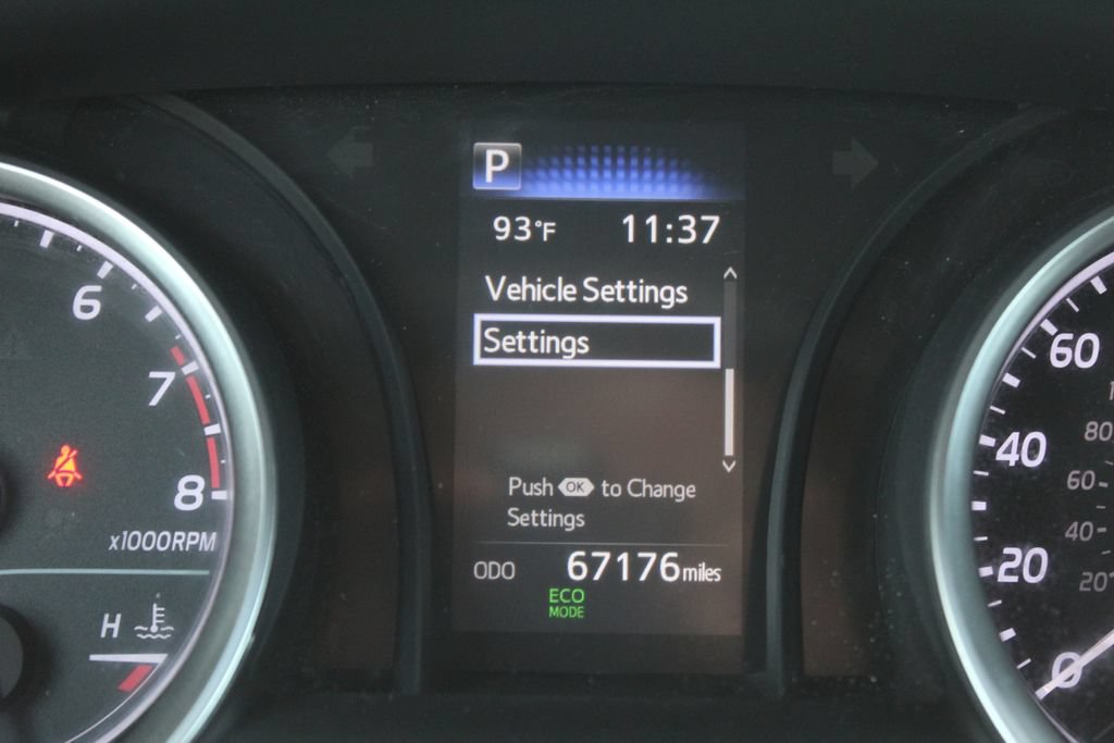 Used 2023 Toyota Camry LE FWD image 11