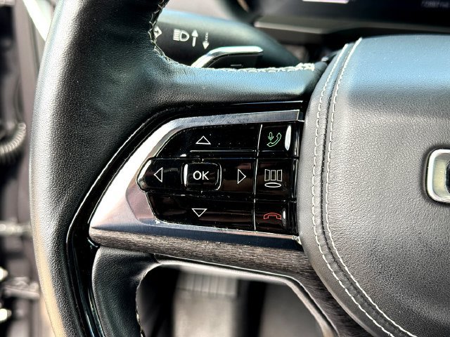 Used 2022 Jeep Grand Cherokee L Overland w/ Advanced Protech Group III AWD/4WD image 14