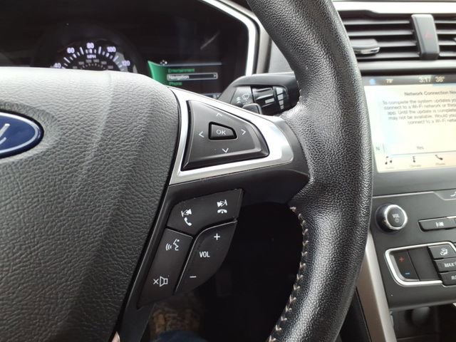 Certified 2019 Ford Fusion SE w/ Equipment Group 151A image 22