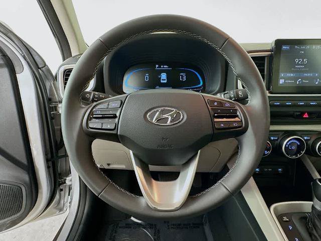 Used 2025 Hyundai Venue SEL FWD image 15
