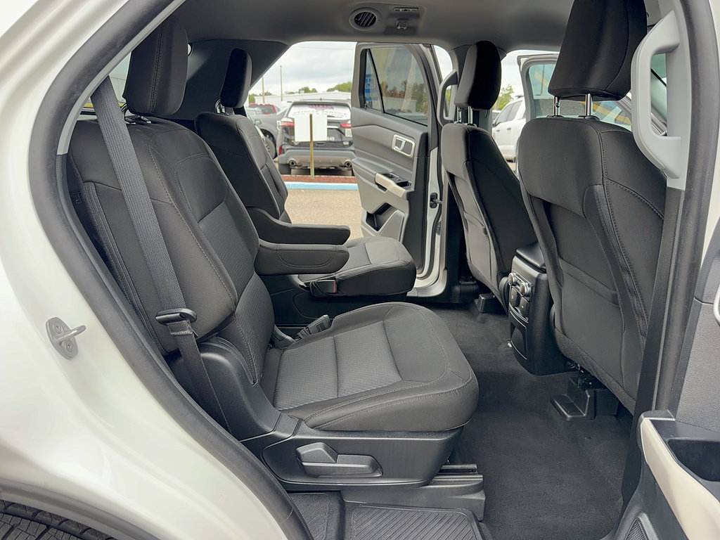 Certified 2022 Ford Explorer XLT RWD image 14
