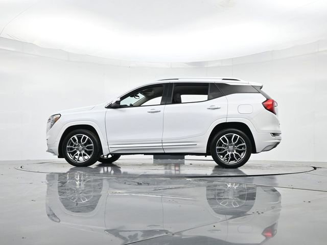 Used 2022 GMC Terrain Denali image 43