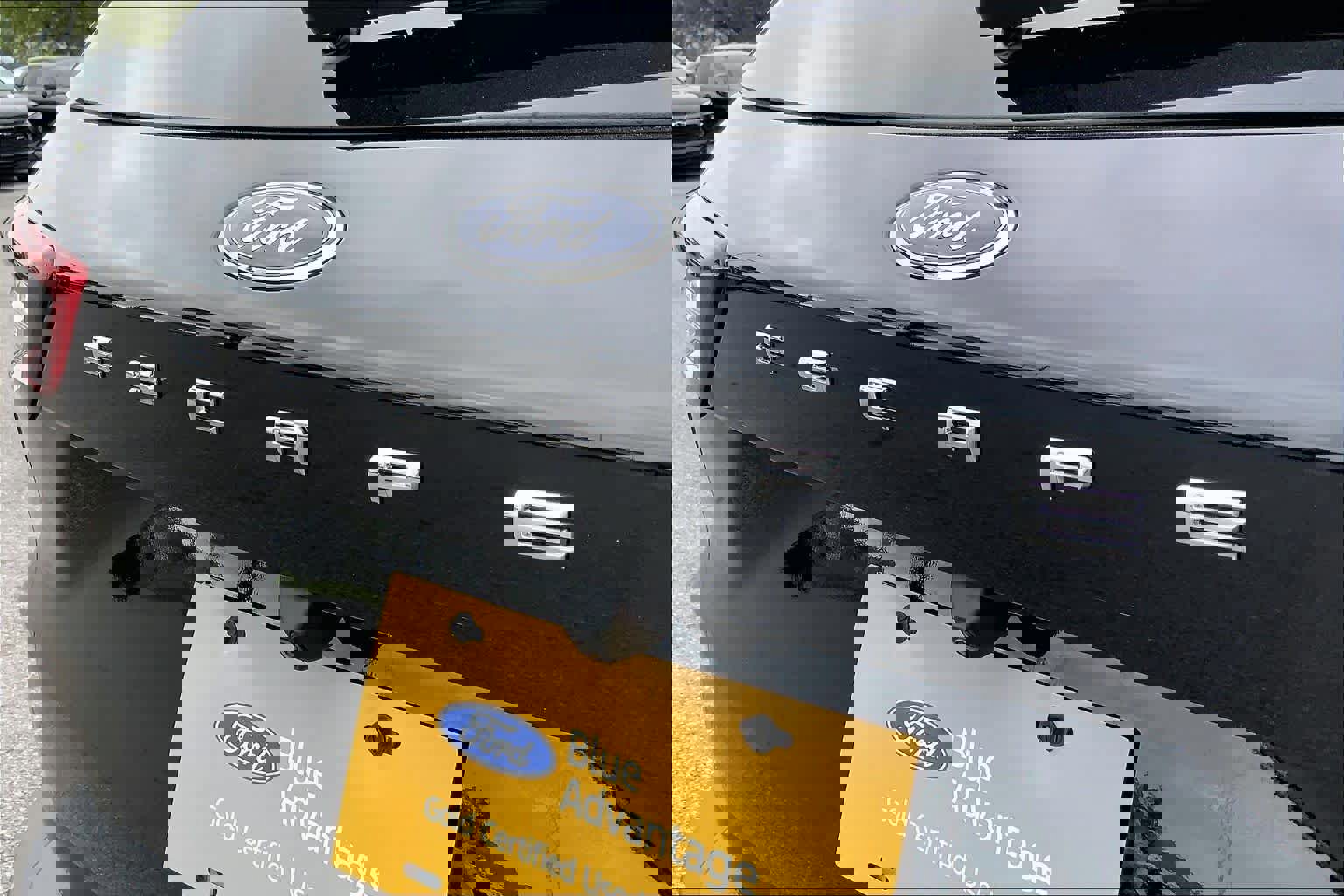 Certified 2025 Ford Escape ST-Line Elite image 30