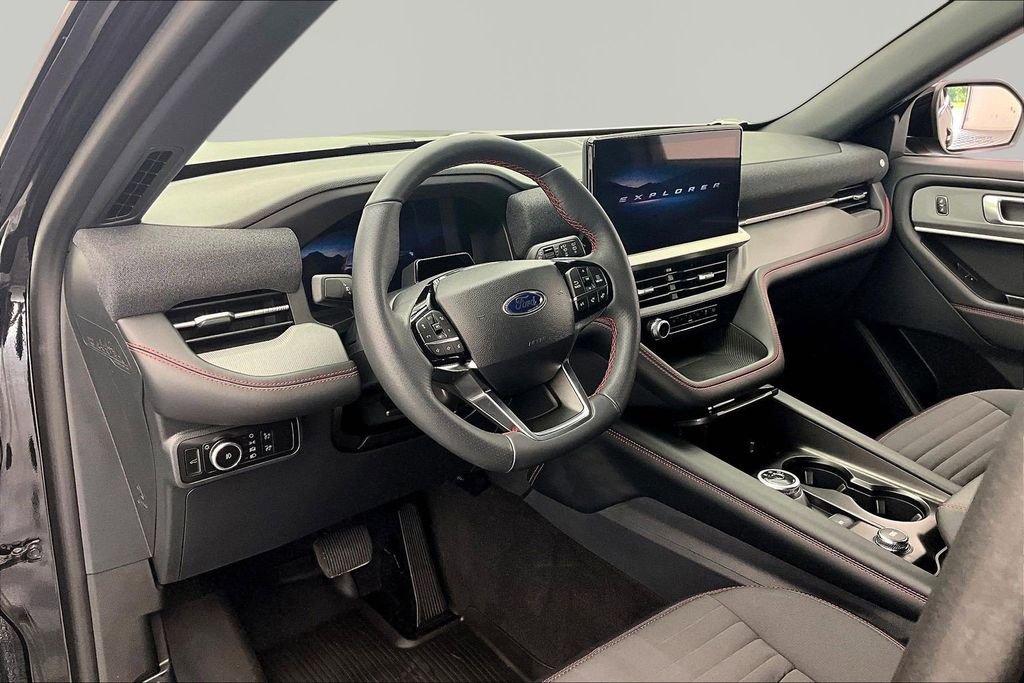 Certified 2025 Ford Explorer ST-Line w/ ST-Line Street Pack AWD/4WD image 14