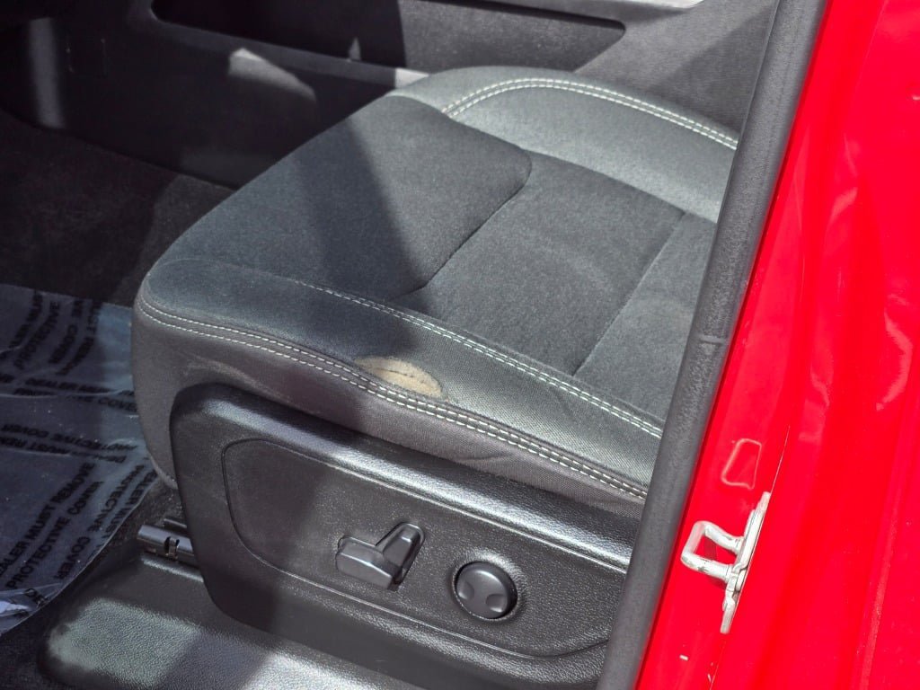 Used 2025 RAM 1500 Big Horn AWD/4WD image 23