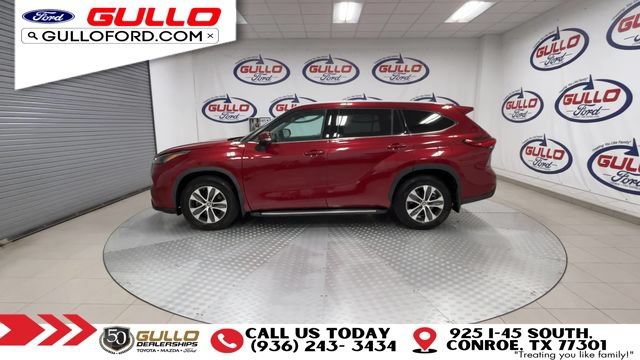 Used 2022 Toyota Highlander XLE FWD image 5