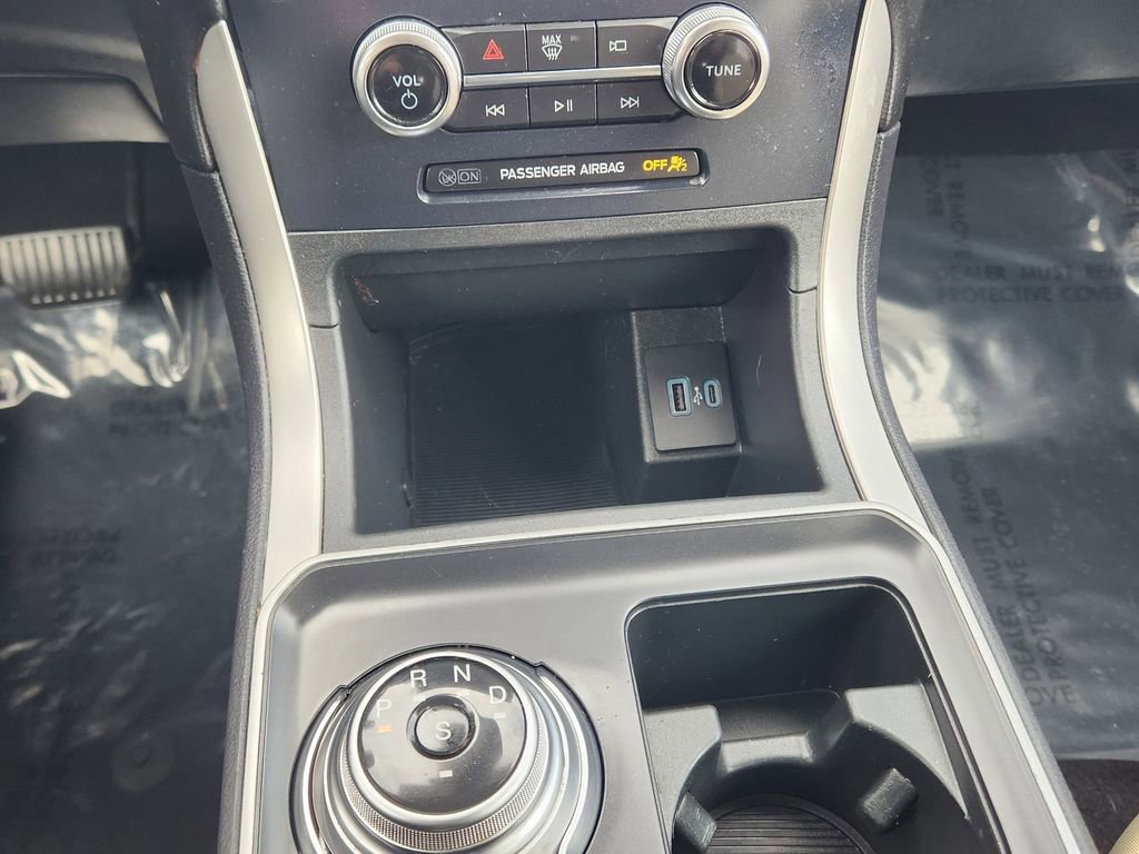 Certified 2024 Ford Edge SE image 25