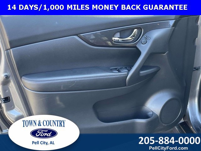 Used 2020 Nissan Rogue SV image 15