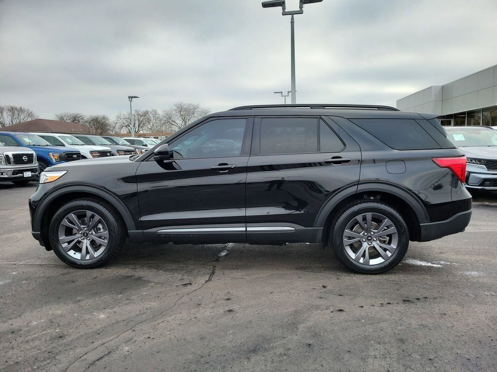 Certified 2023 Ford Explorer XLT w/ Equipment Group 202A image 7