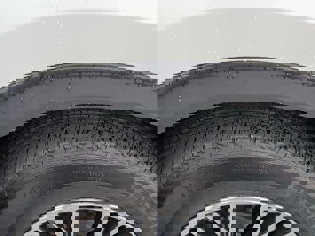 Certified 2024 Ford Escape SE w/ PHEV Premium Package image 12