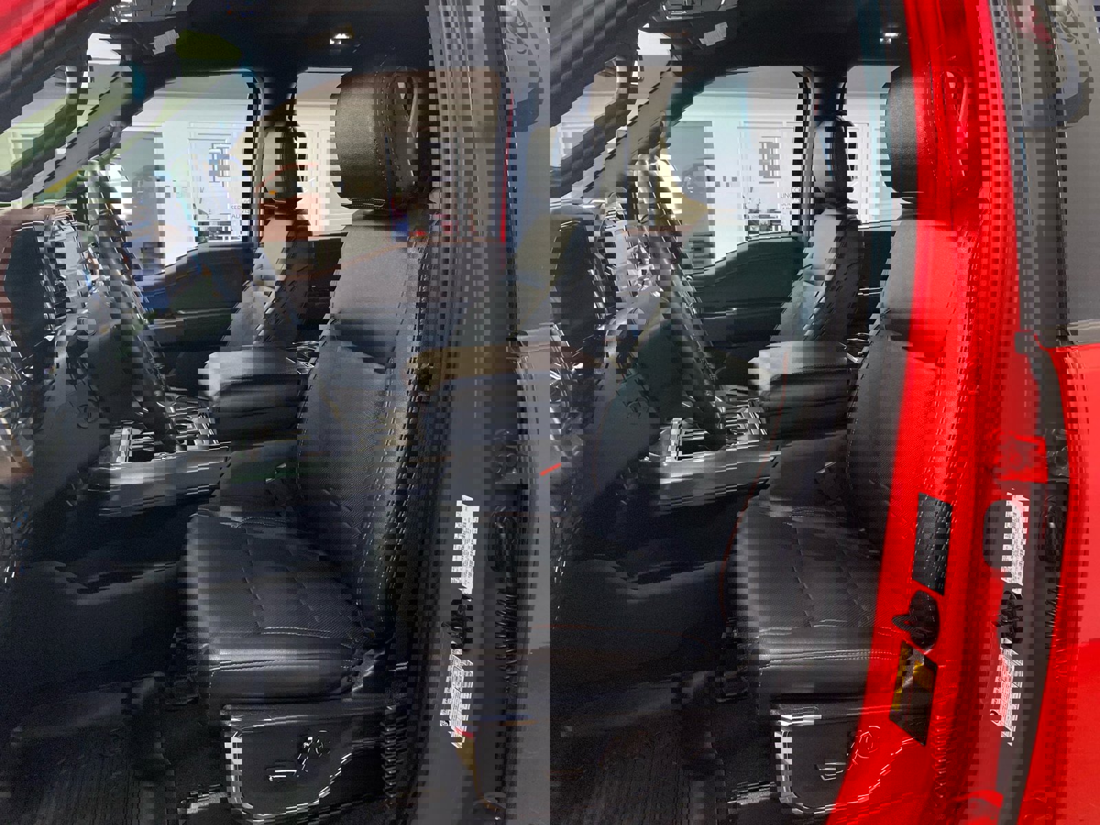 Certified 2022 Ford F150 Lariat w/ Equipment Group 502A High image 16