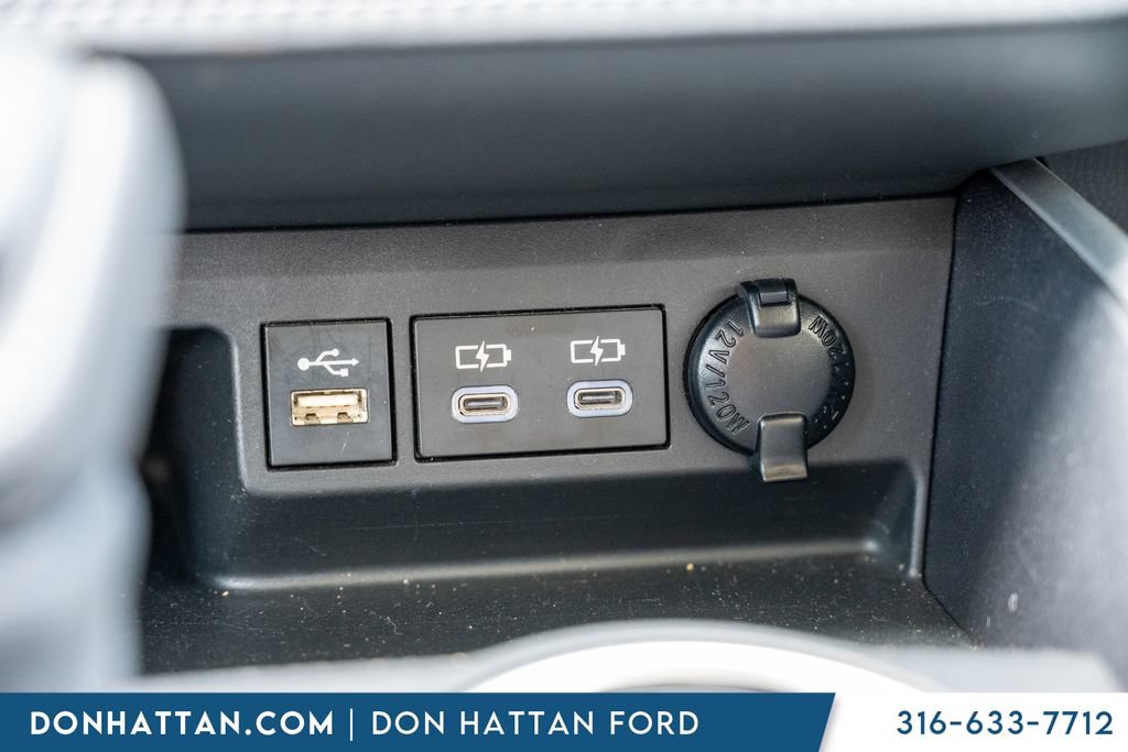 Used 2023 Toyota Highlander L FWD image 11