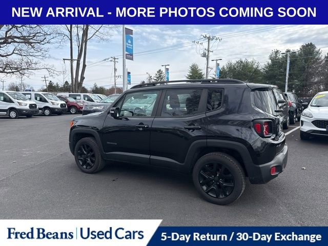 Used 2017 Jeep Renegade Altitude AWD/4WD image 6