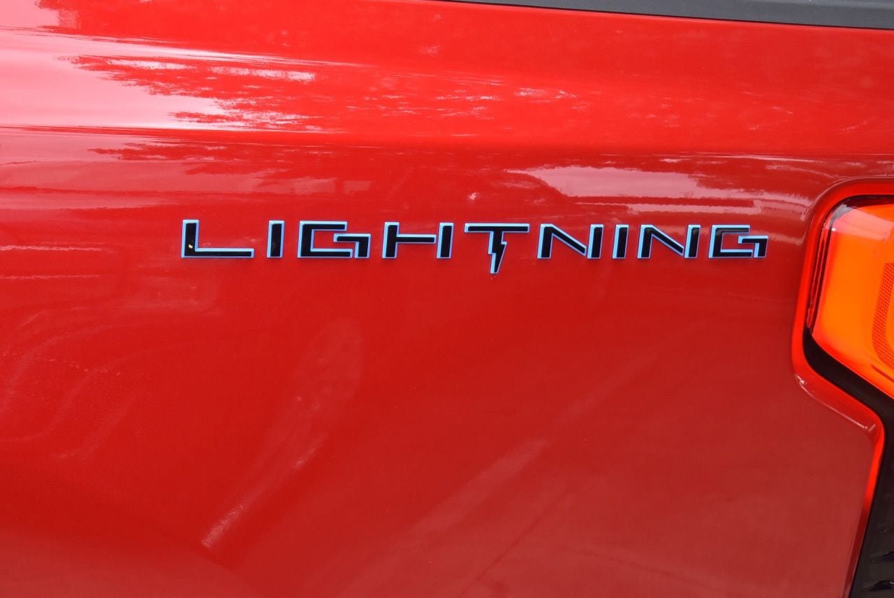 Certified 2025 Ford F150 Lightning Flash AWD/4WD image 43