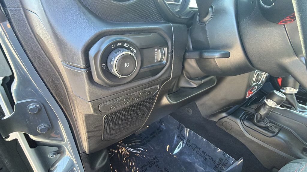 Used 2024 Jeep Wrangler Unlimited Rubicon AWD/4WD image 14