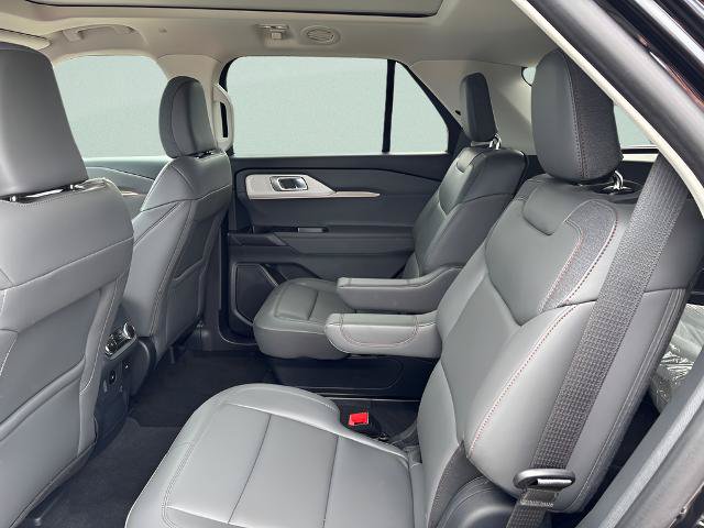 Certified 2025 Ford Explorer Active w/ Active Comfort Package AWD/4WD image 5