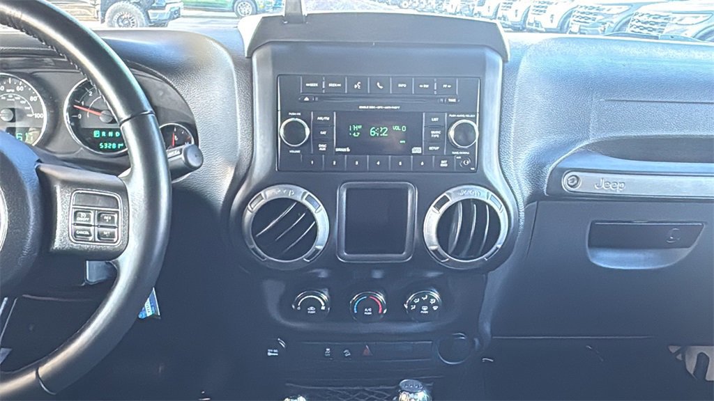 Used 2017 Jeep Wrangler Unlimited Sport w/ Connectivity Group image 12