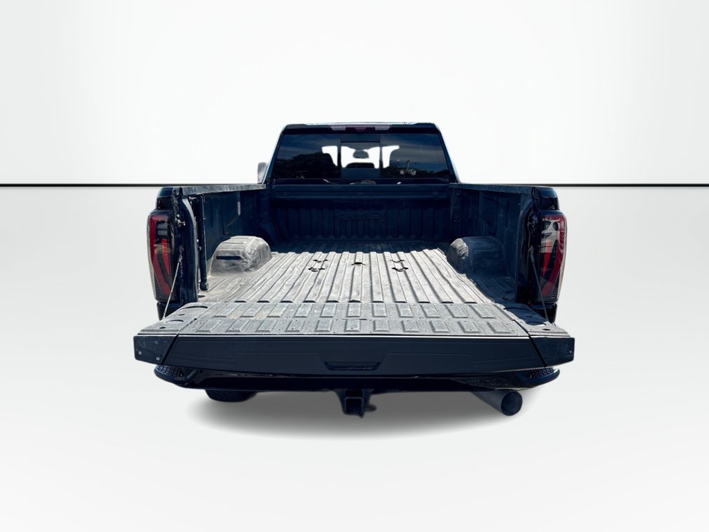 Used 2024 GMC Sierra 2500 AT4 w/ Technology Package AWD/4WD image 10