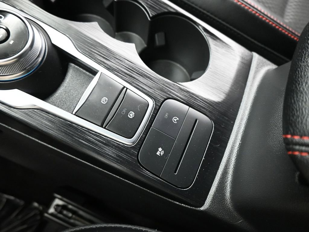 Certified 2025 Ford Escape ST-Line image 17