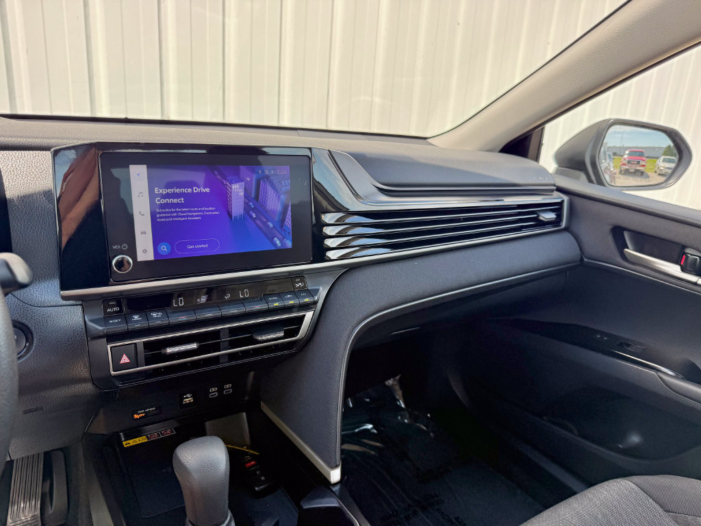 Used 2025 Toyota Camry LE FWD image 20