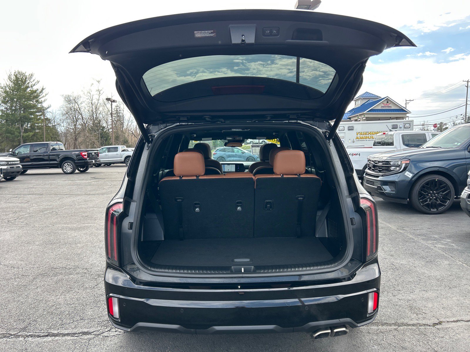 Used 2024 Kia Telluride EX X-Line image 14