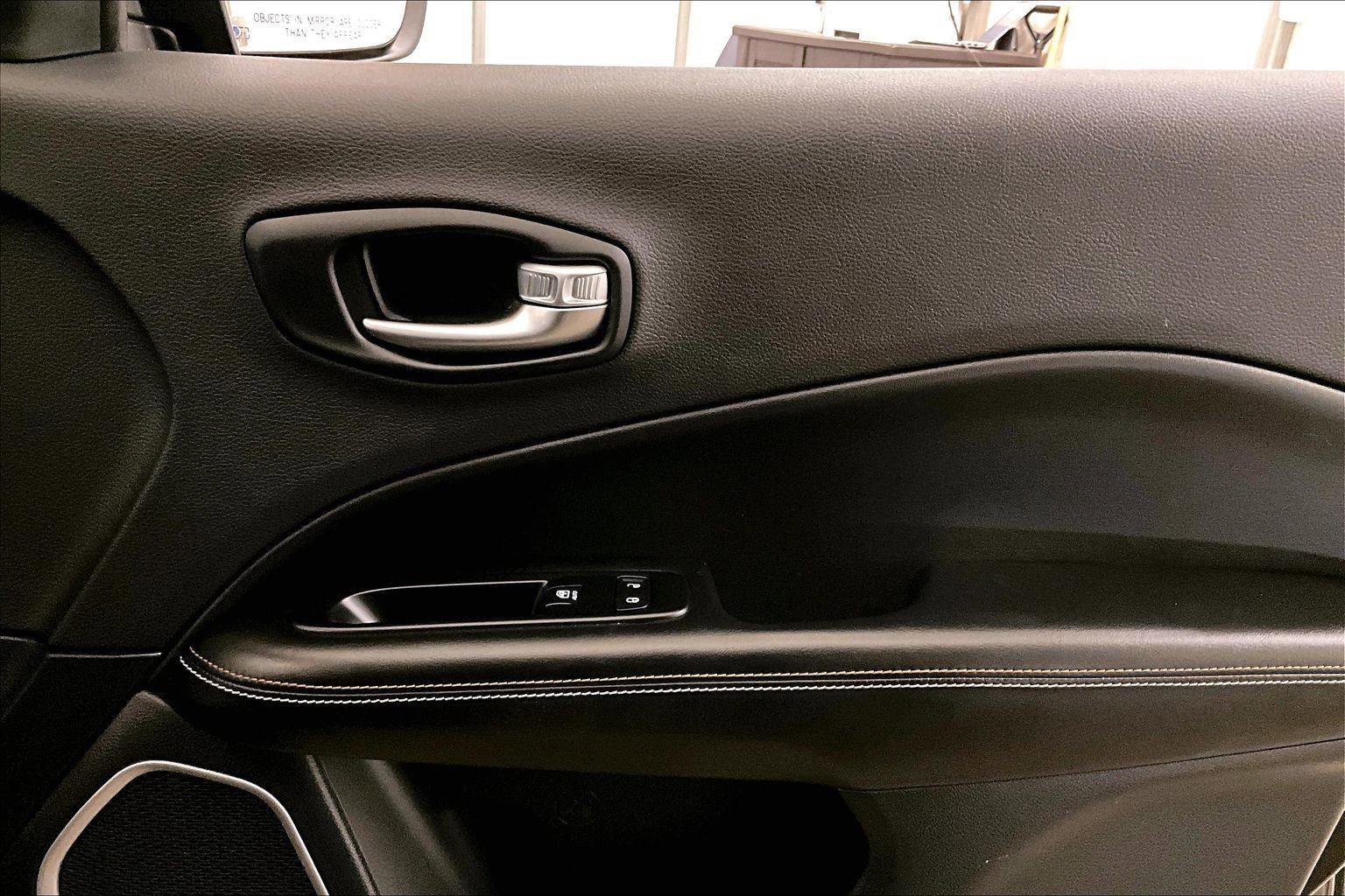 Used 2021 Jeep Compass Latitude w/ Sun and Sound Group image 23