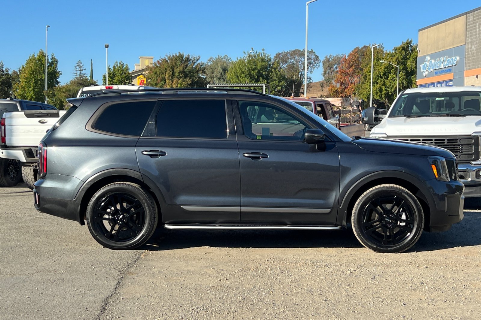 Used 2023 Kia Telluride EX X-Line AWD/4WD image 3