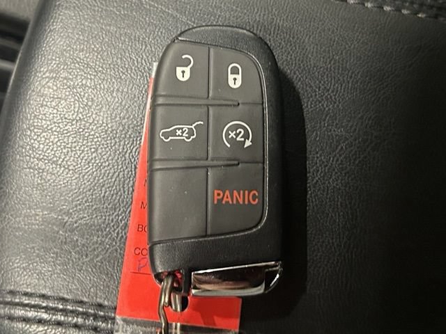 Used 2023 Jeep Compass Latitude w/ Convenience Group AWD/4WD image 28