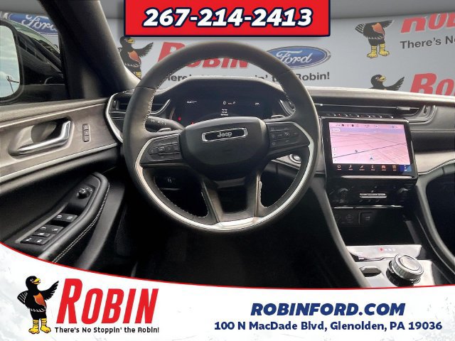 Used 2025 Jeep Grand Cherokee Limited AWD/4WD image 10