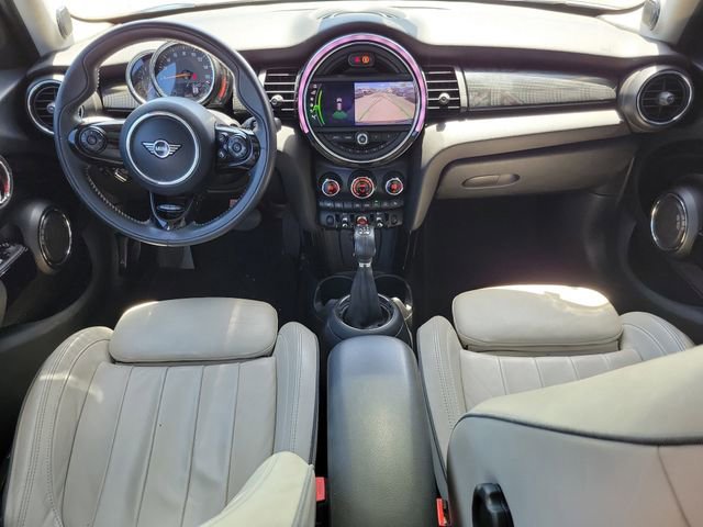 Used 2019 MINI Cooper 4-Door Hardtop w/ Signature Upholstery Package image 11