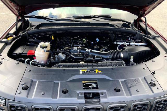 Used 2024 Jeep Grand Cherokee Altitude AWD/4WD image 30